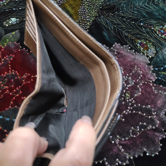 Gucci Wallet - Picture 13 of 15